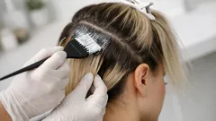 Ako často farbiť vlasy, aby ostali zdravé: praktický návod a odporúčané intervaly